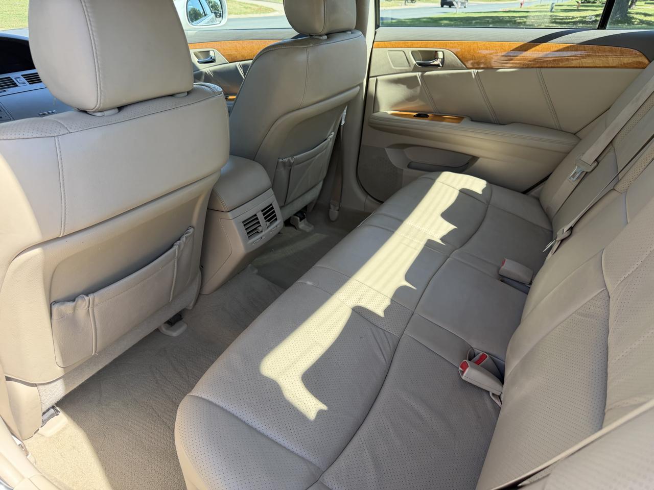 Toyota Avalon XL 2005
