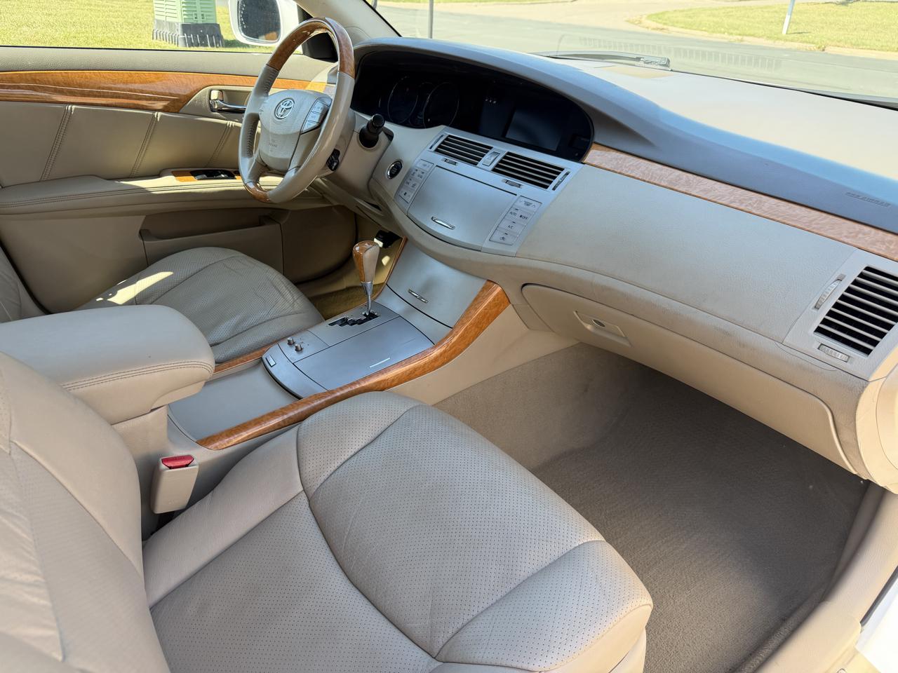 Toyota Avalon XL 2005