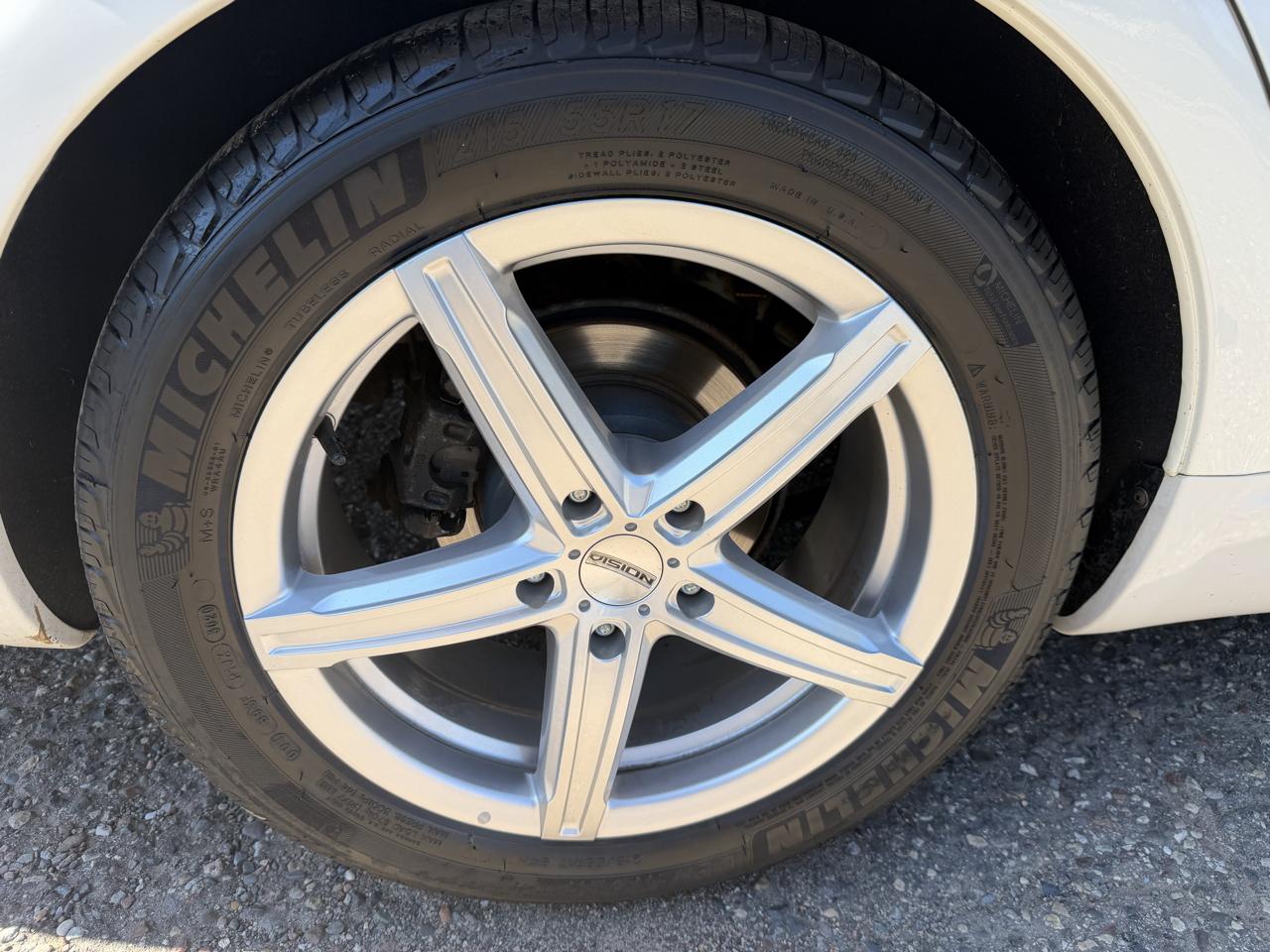Toyota Avalon XL 2005