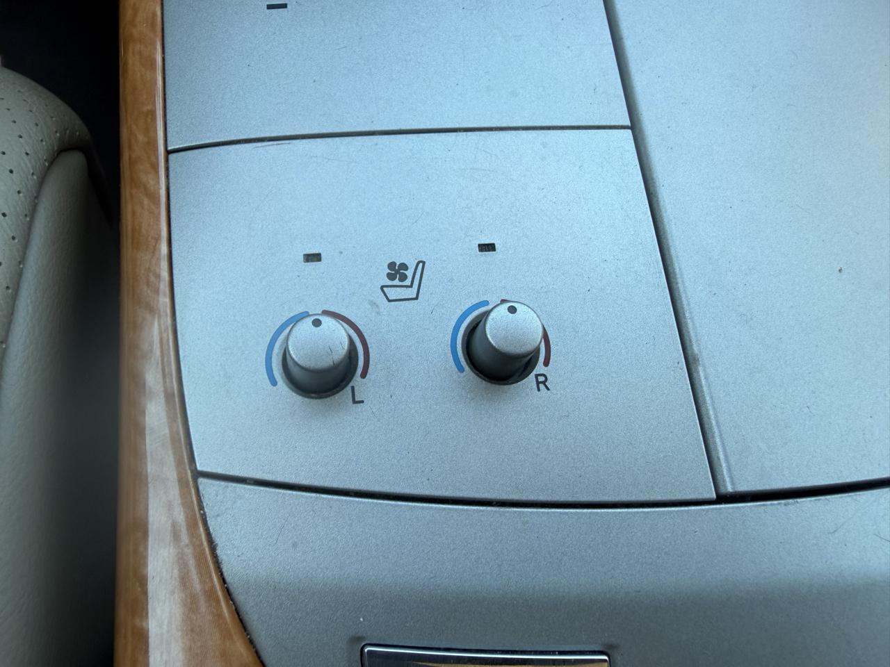 Toyota Avalon XL 2005