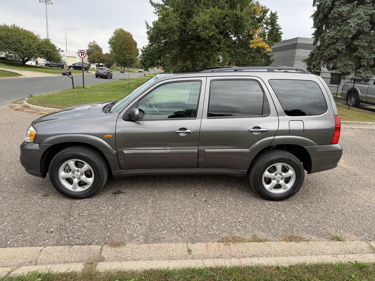 Mazda Tribute s 4WD 4-spd AT 2005