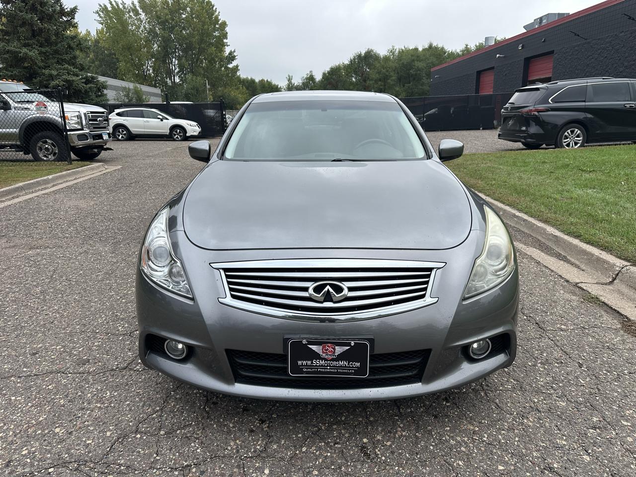 Infiniti G Sedan G37x AWD 2011