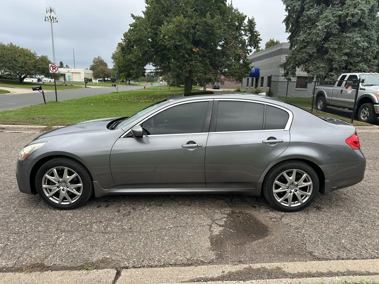 Infiniti G Sedan G37x AWD 2011