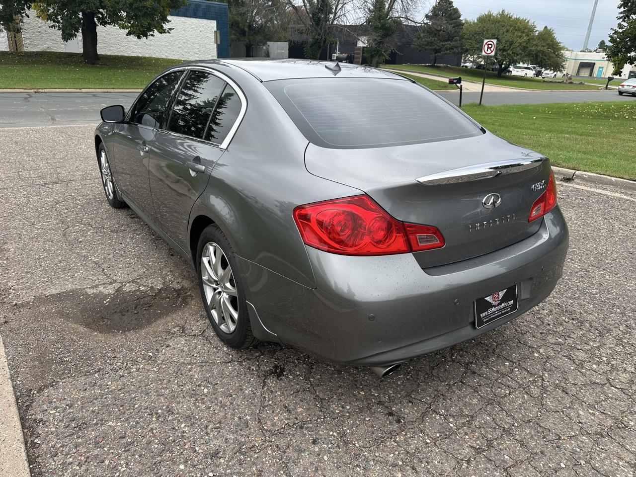 Infiniti G Sedan G37x AWD 2011