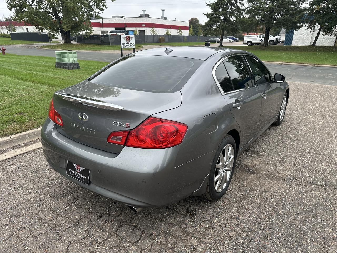 Infiniti G Sedan G37x AWD 2011