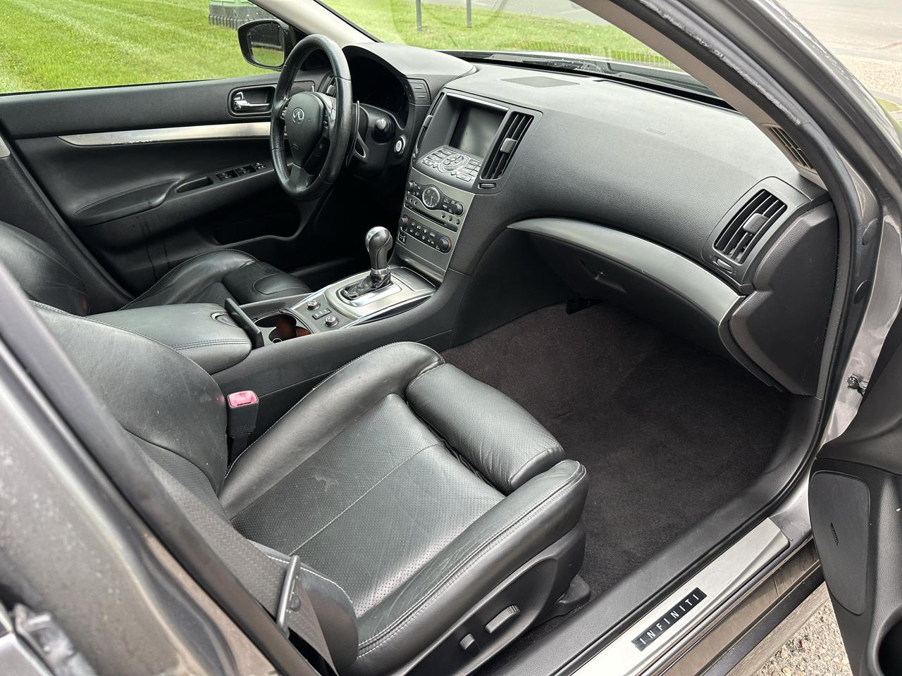 Infiniti G Sedan G37x AWD 2011
