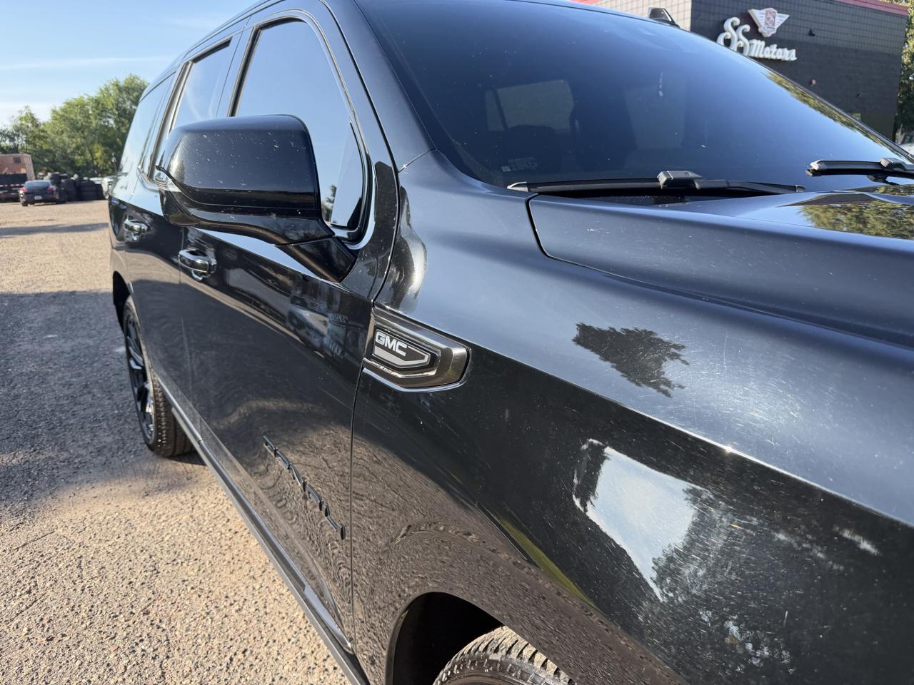GMC Yukon Denali 4WD 2021