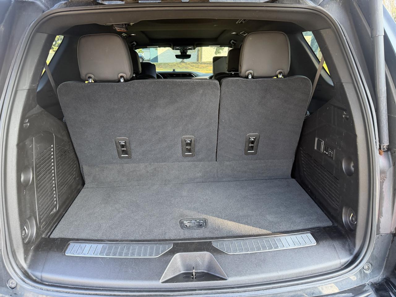 GMC Yukon Denali 4WD 2021