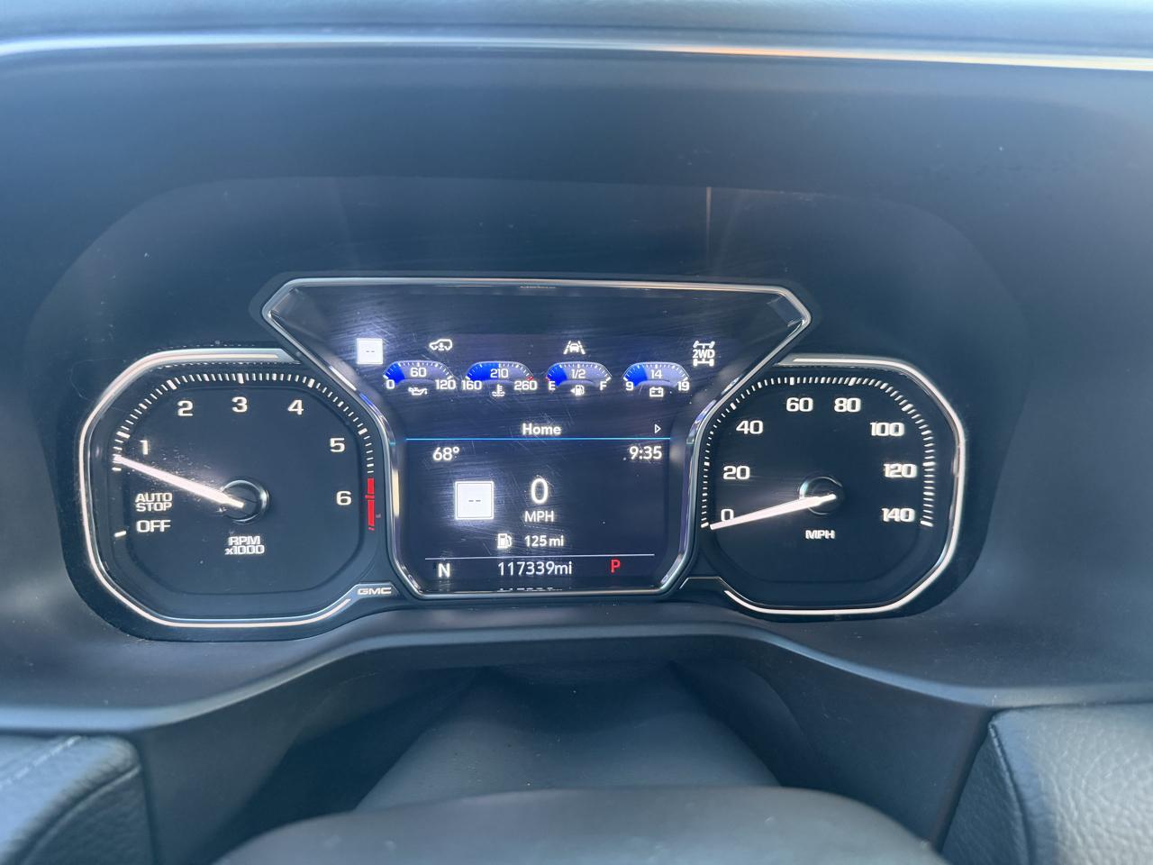 GMC Yukon Denali 4WD 2021