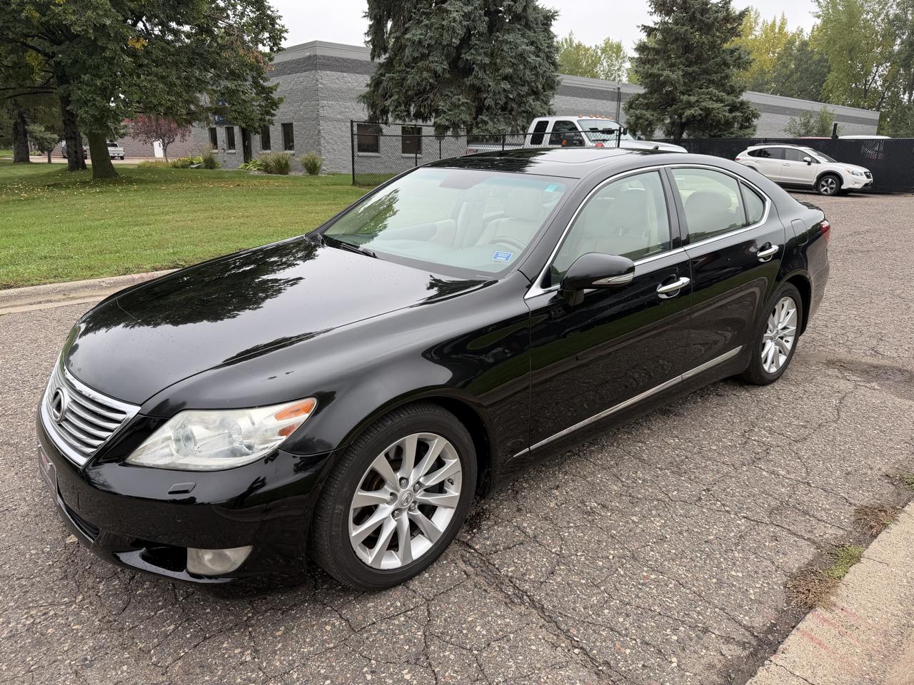 Lexus LS 460 Luxury Sedan AWD 2012