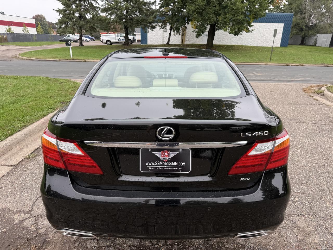Lexus LS 460 Luxury Sedan AWD 2012
