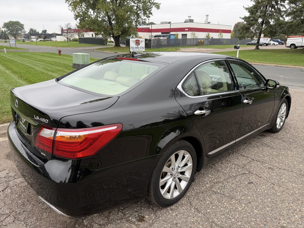 Lexus LS 460 Luxury Sedan AWD 2012