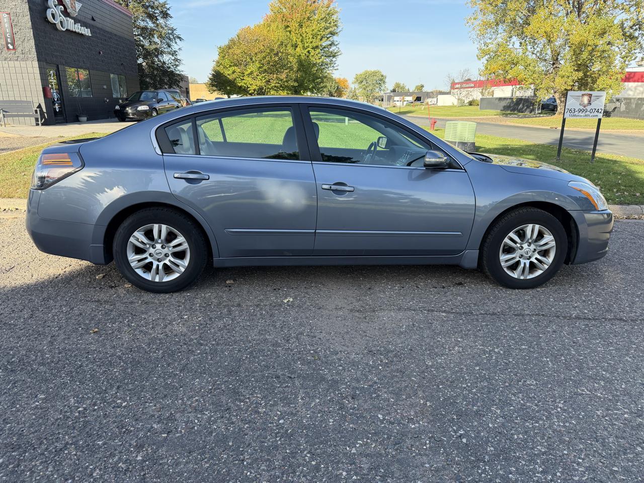 Nissan Altima 2.5 S 2012