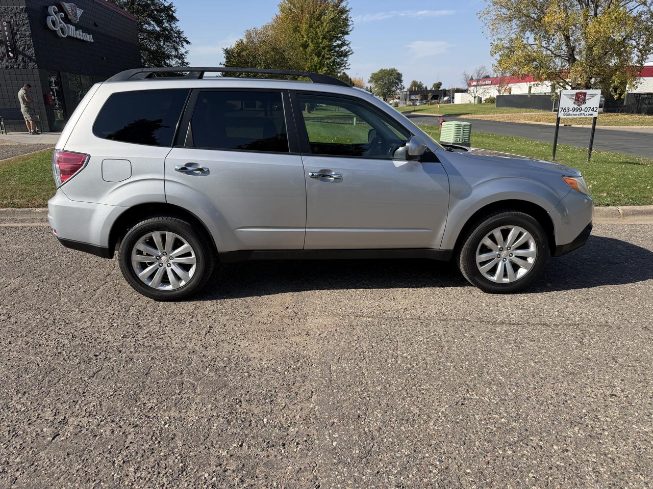 Subaru Forester 2.5X Premium 2012