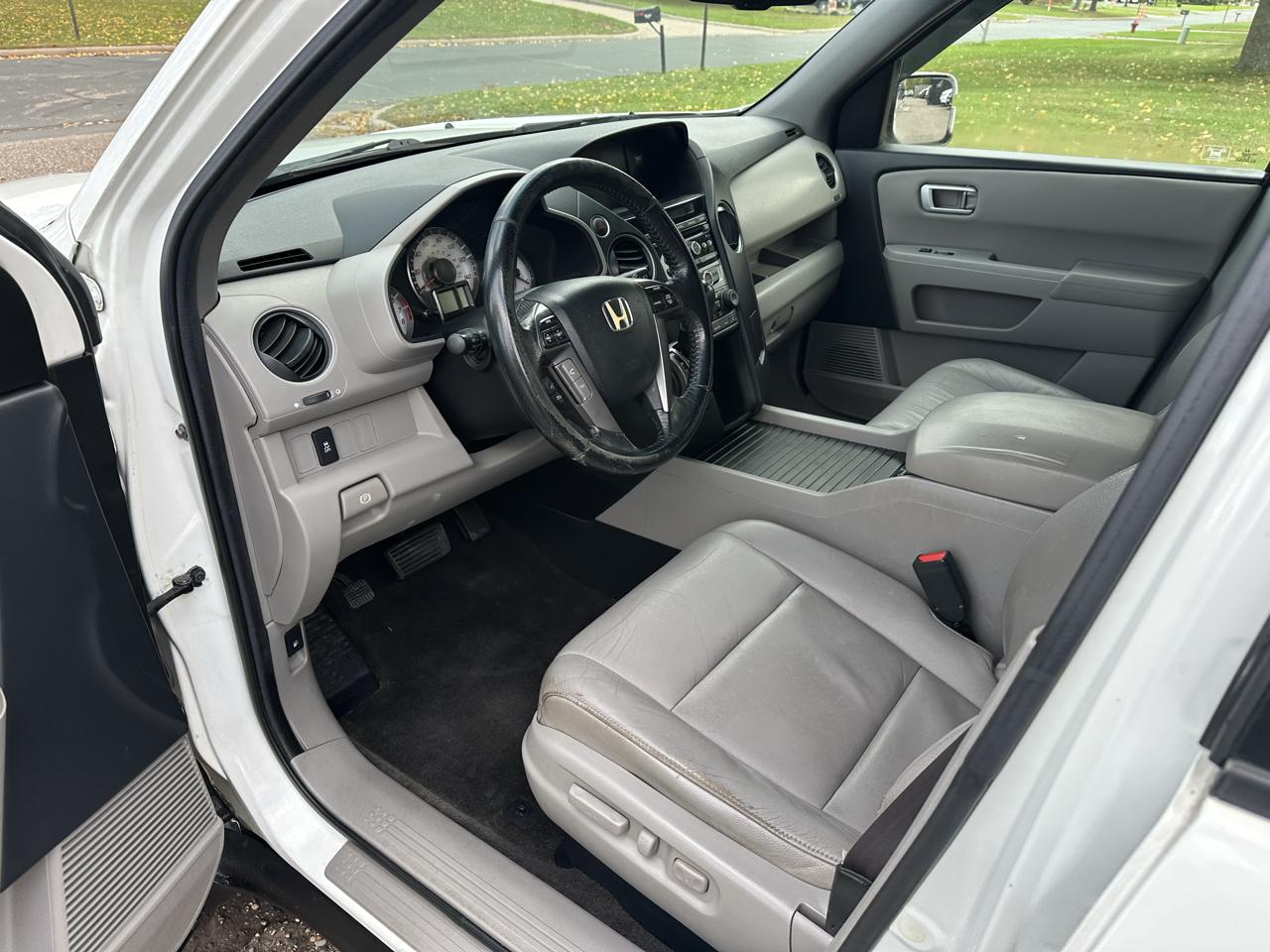 Honda Pilot EX-L 4WD 5-Spd AT 2012