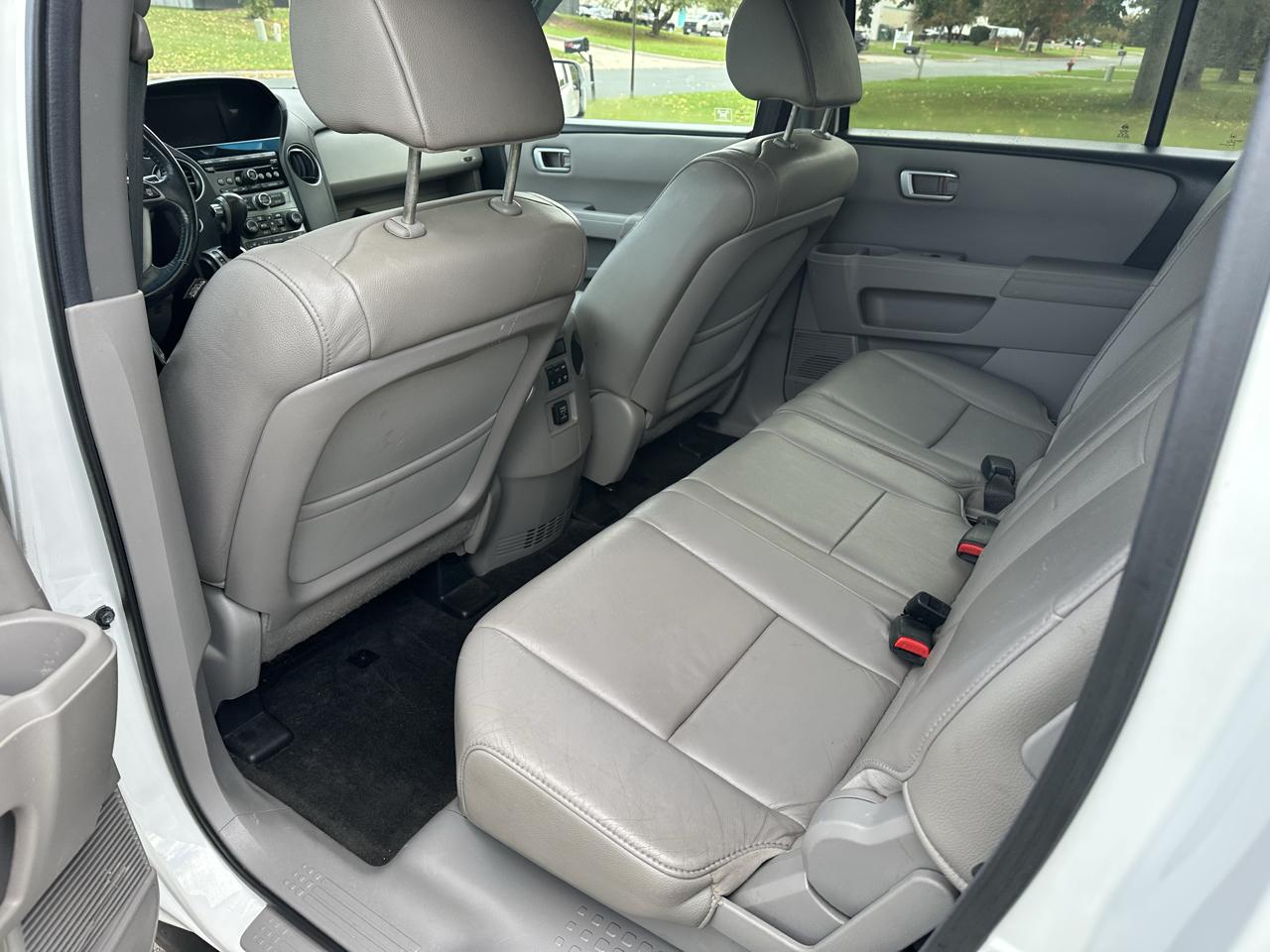 Honda Pilot EX-L 4WD 5-Spd AT 2012