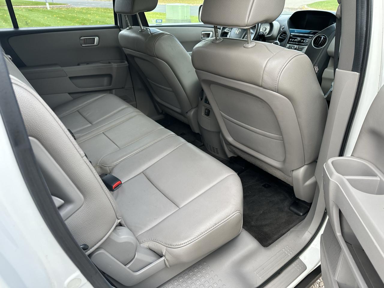 Honda Pilot EX-L 4WD 5-Spd AT 2012