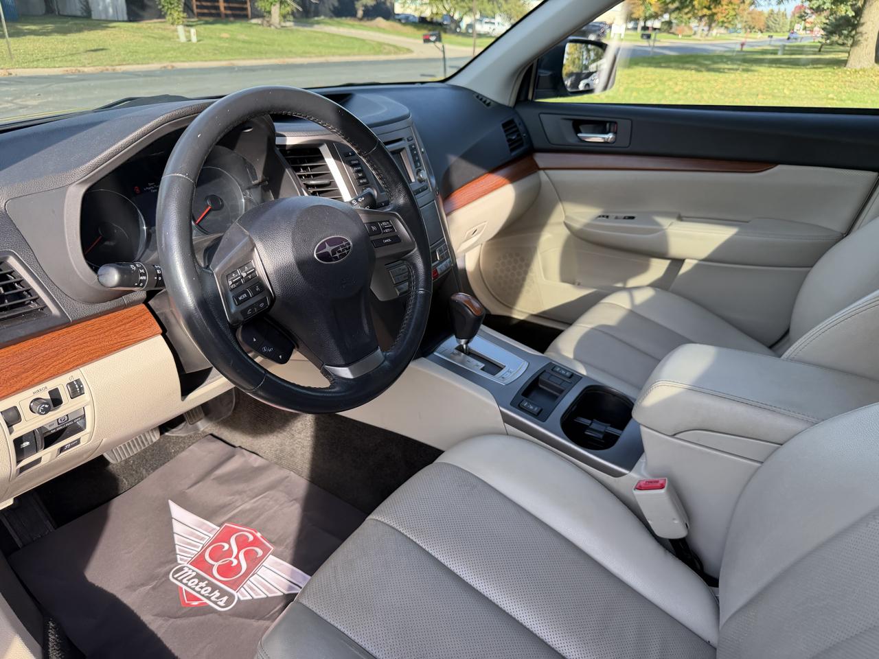 Subaru Outback 2.5i Limited 2014