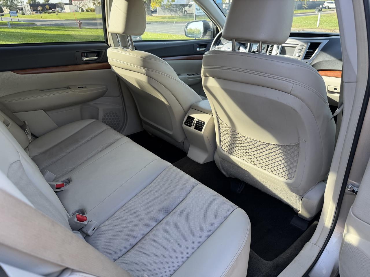 Subaru Outback 2.5i Limited 2014