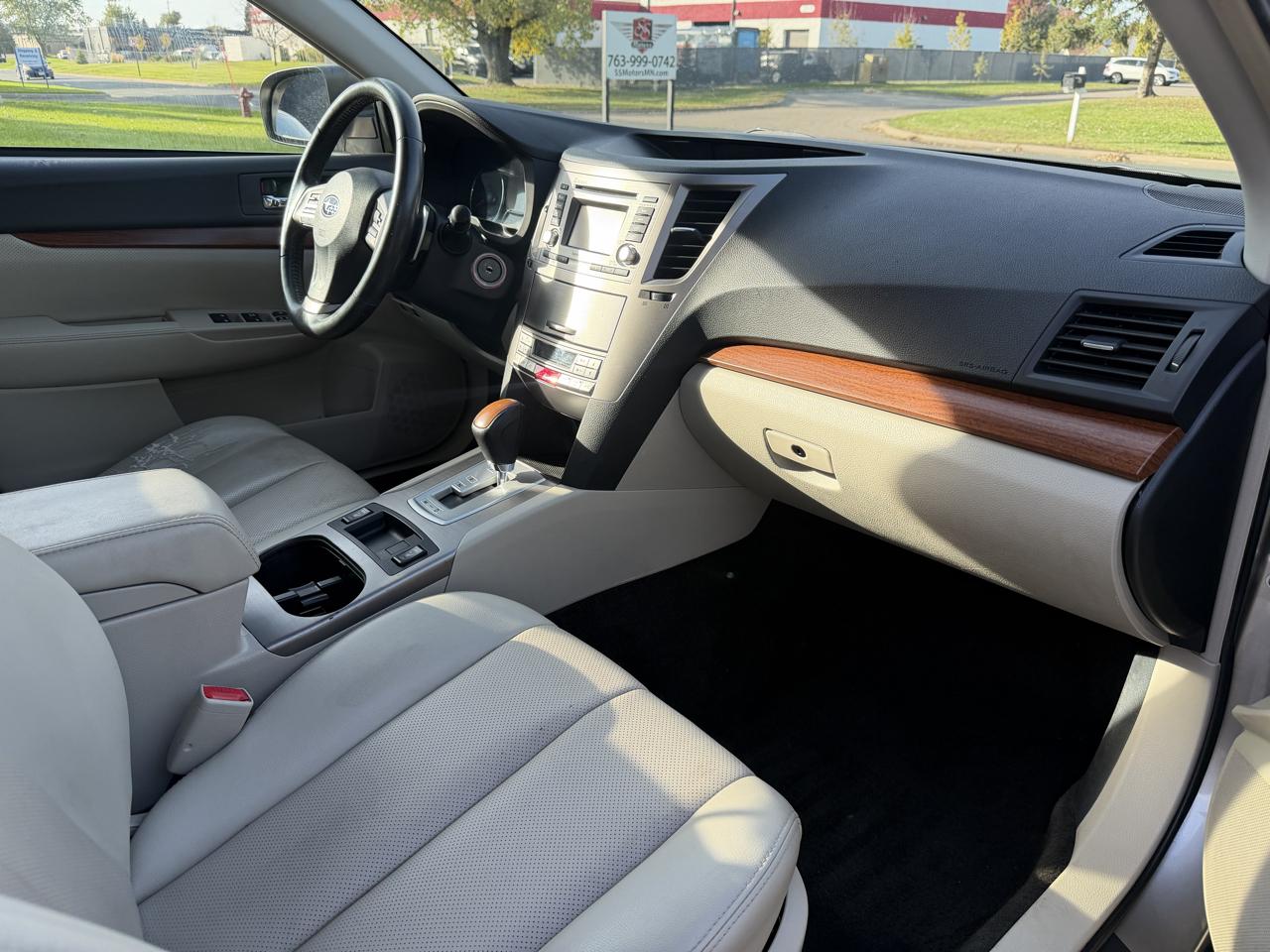 Subaru Outback 2.5i Limited 2014