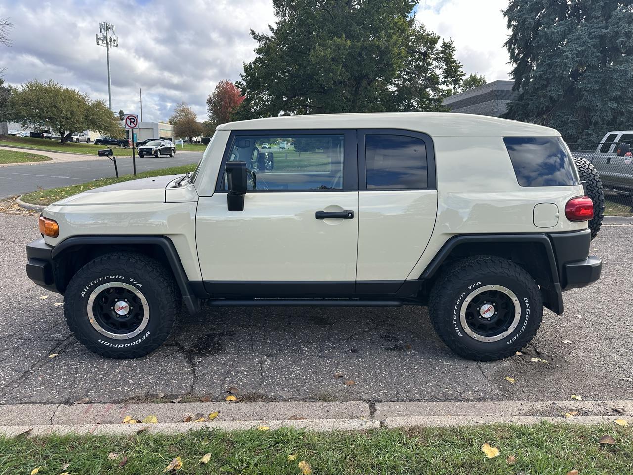 Toyota FJ Cruiser  2010