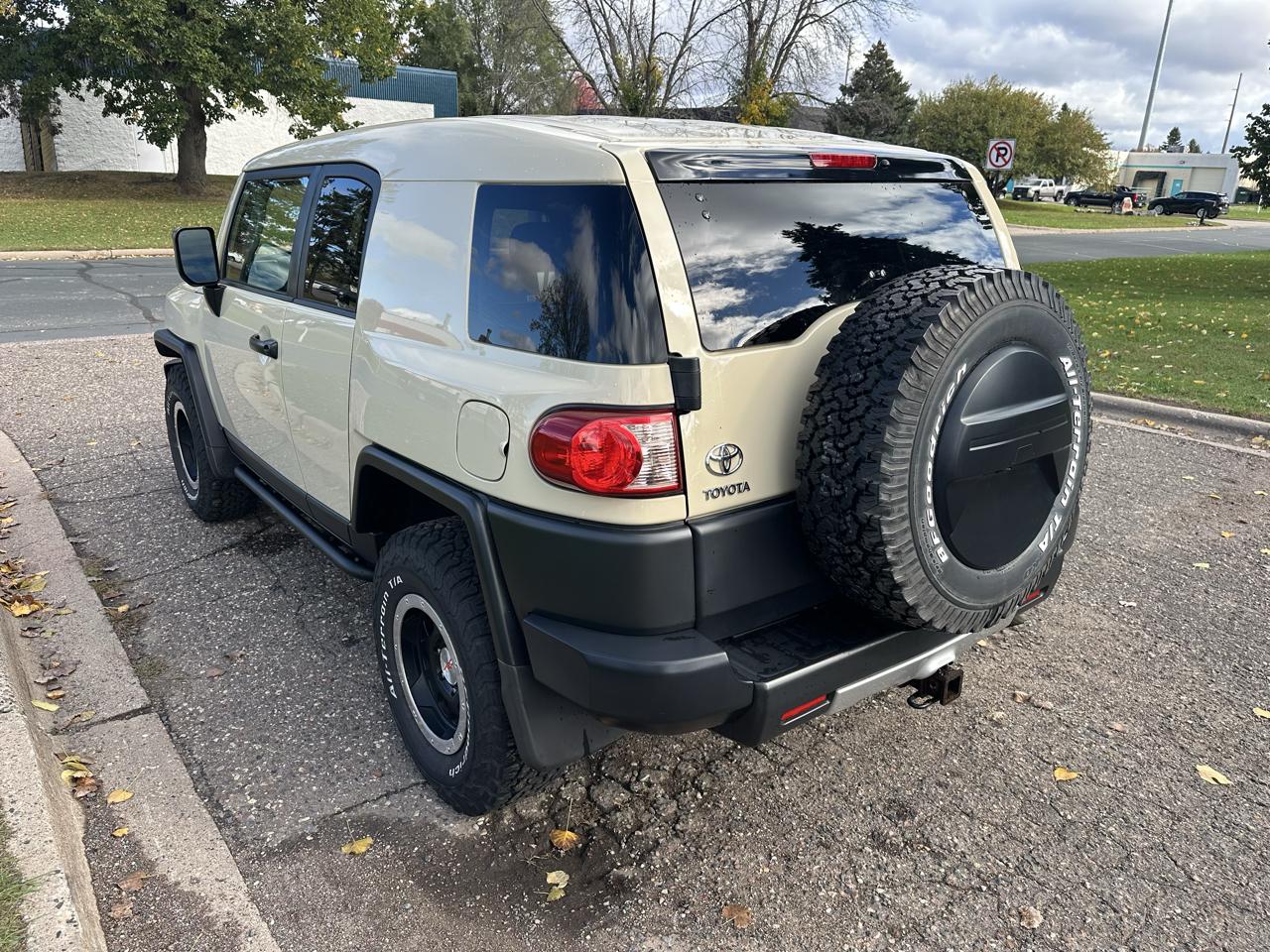 Toyota FJ Cruiser  2010