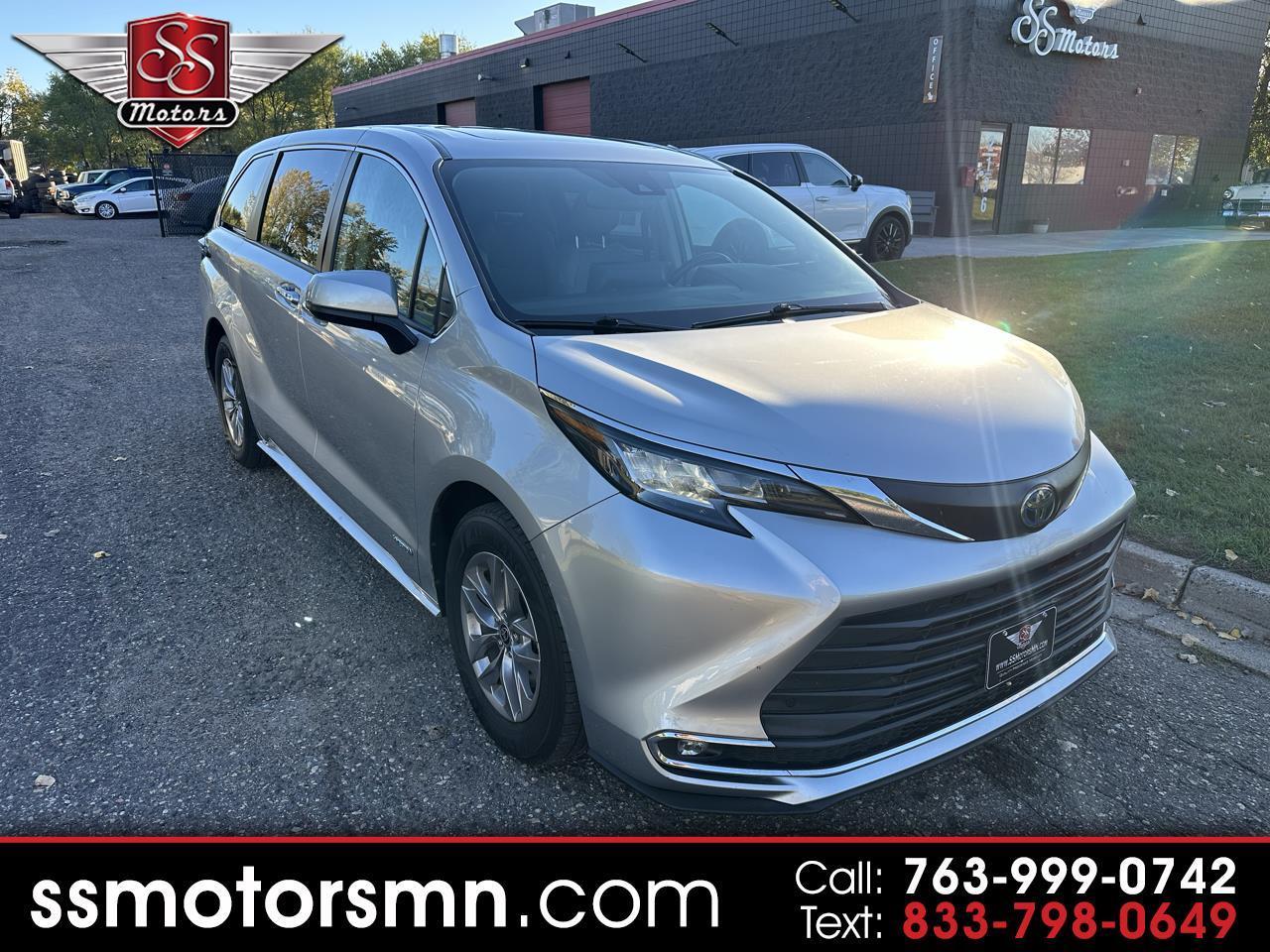 Toyota Sienna XLE 7-Passenger AWD 2021