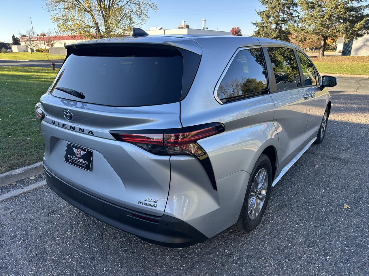 Toyota Sienna XLE 7-Passenger AWD 2021