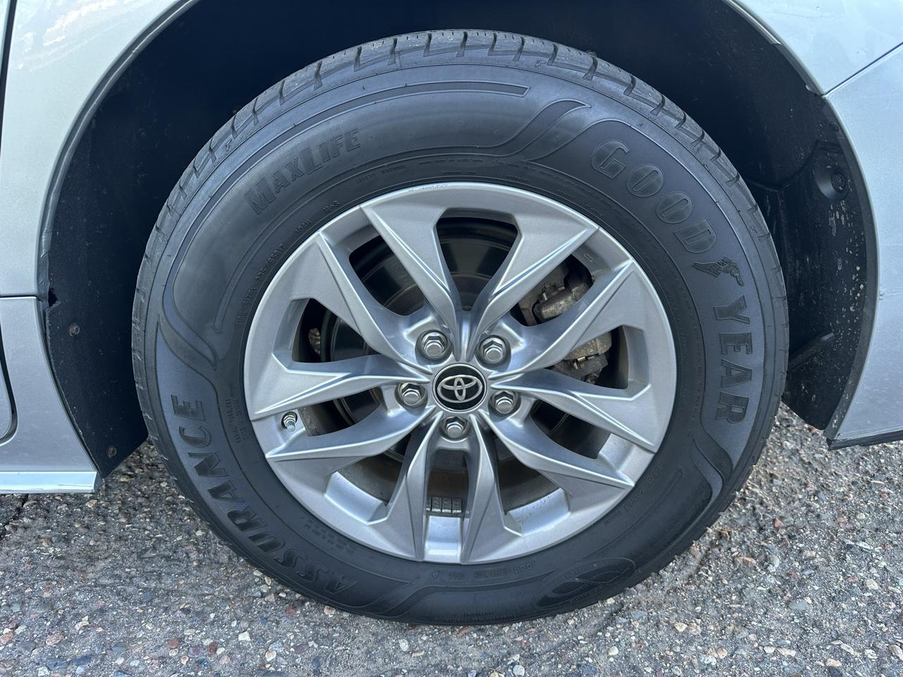 Toyota Sienna XLE 7-Passenger AWD 2021