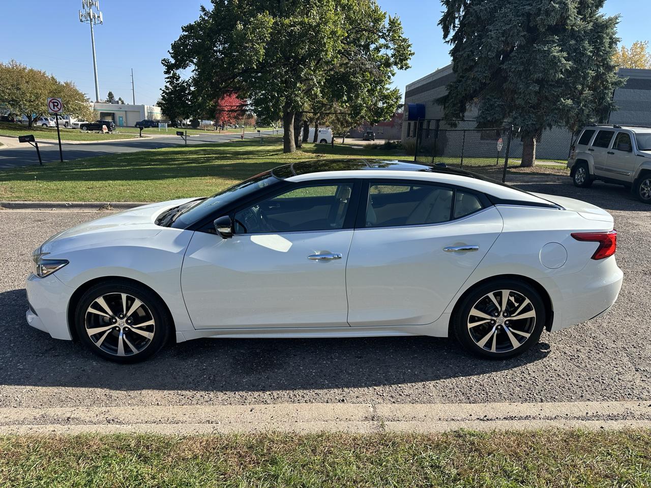 Nissan Maxima 4dr Sdn 3.5 Platinum 2017