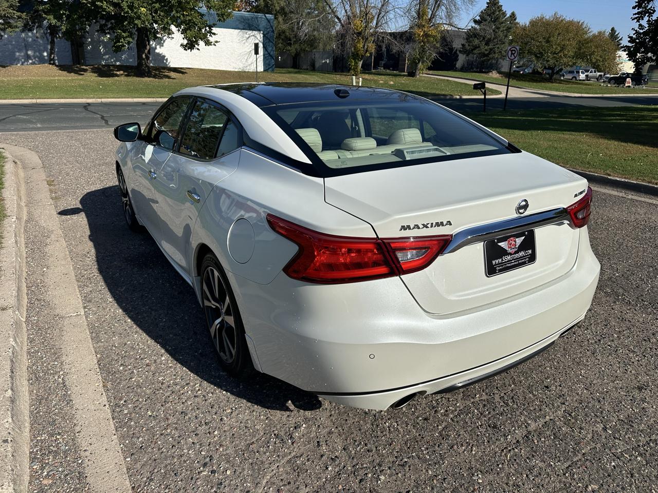 Nissan Maxima 4dr Sdn 3.5 Platinum 2017