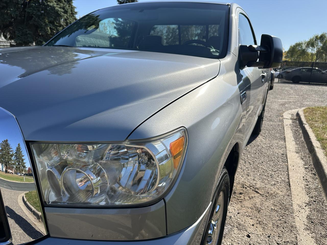 Toyota Tundra Tundra-Grade 5.7L Long Bed 4WD 2010