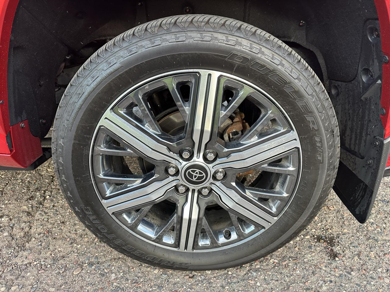 Toyota Sequoia  2023