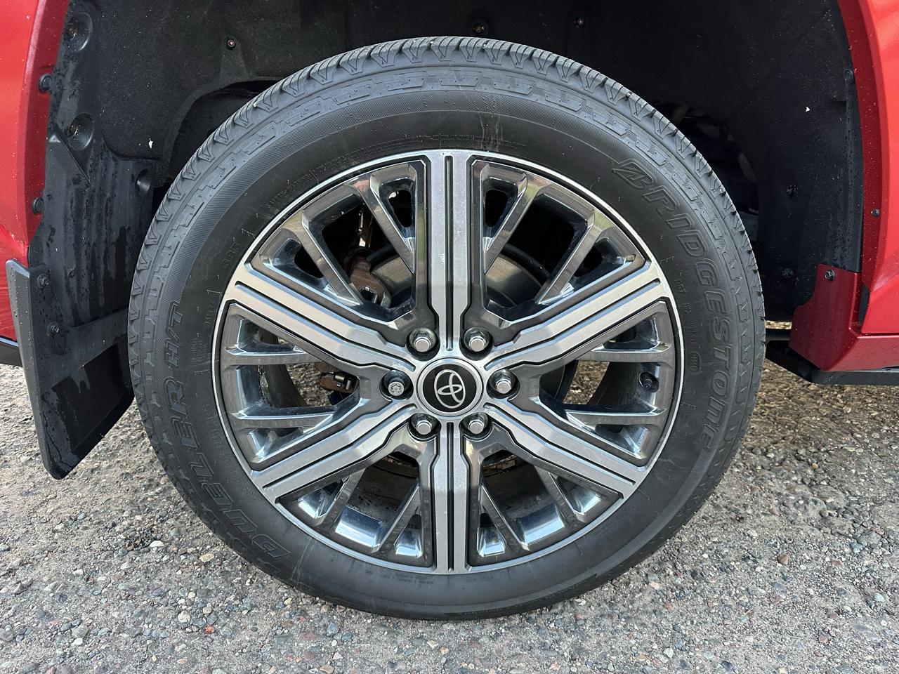 Toyota Sequoia  2023