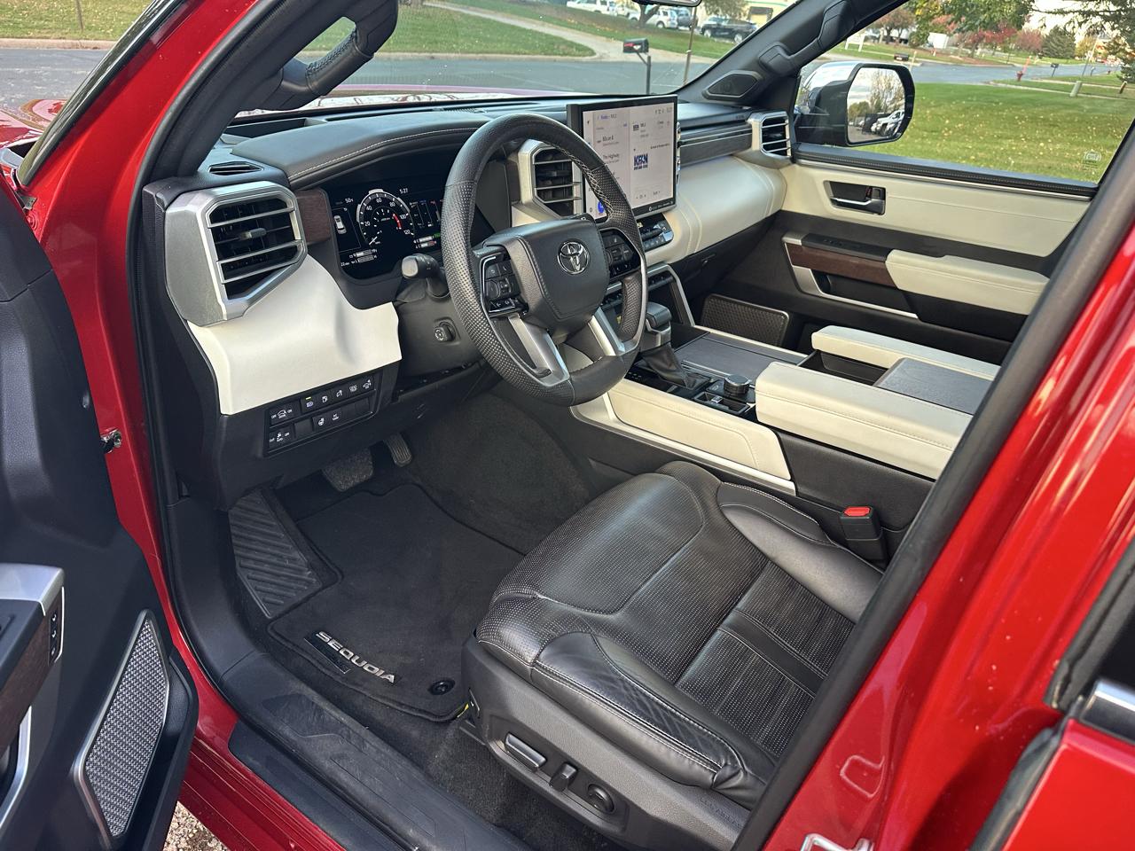 Toyota Sequoia  2023
