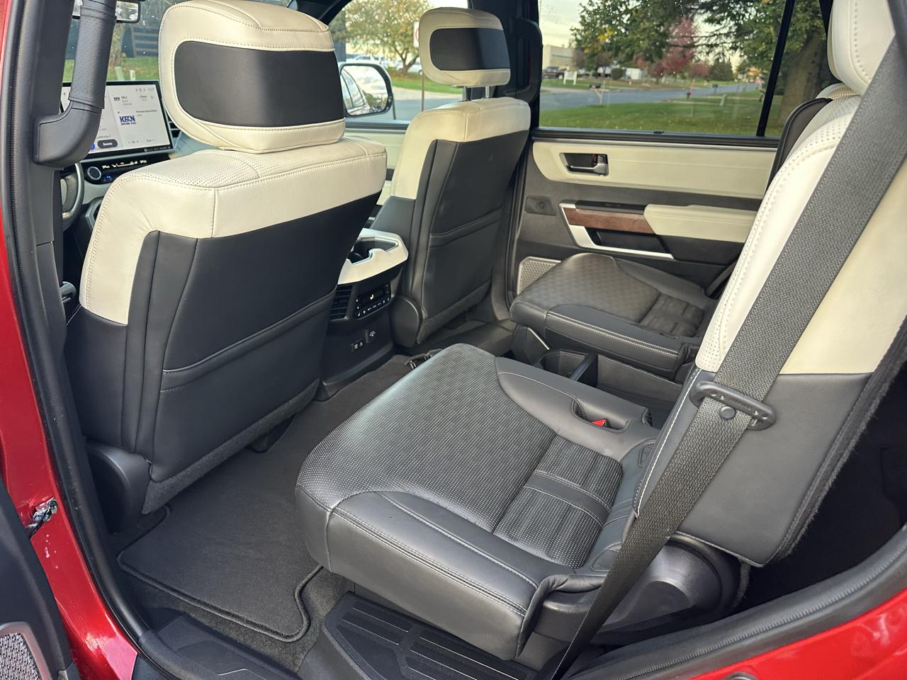 Toyota Sequoia  2023