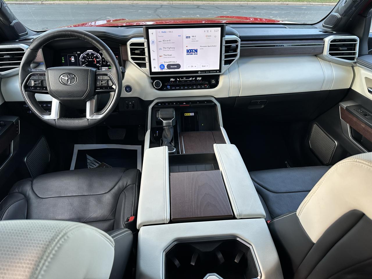 Toyota Sequoia  2023