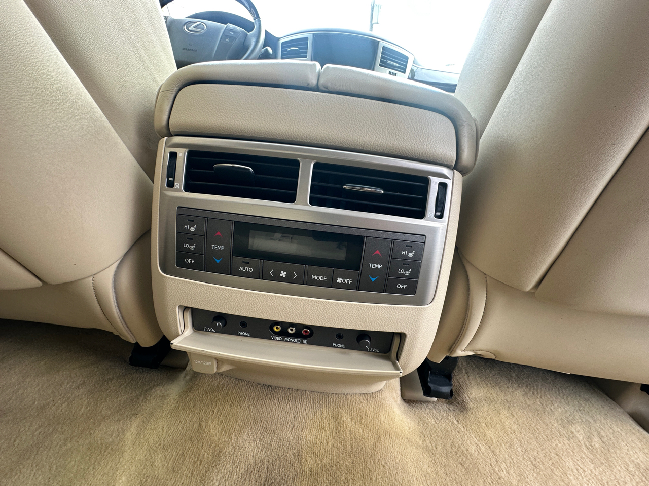 Lexus LX 570 4WD 4dr 2014 Lexus LX 570 4WD 4dr 2014