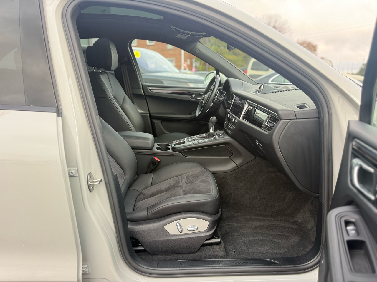 Porsche Macan AWD 2021 Porsche Macan AWD 2021