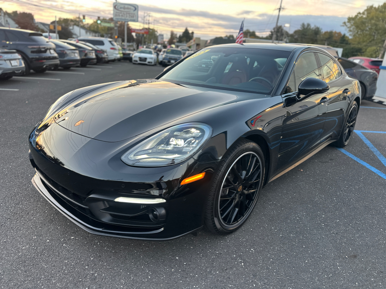 Porsche Panamera 4 Platinum Edition AWD 2023 Porsche Panamera 4 Platinum Edition AWD 2023