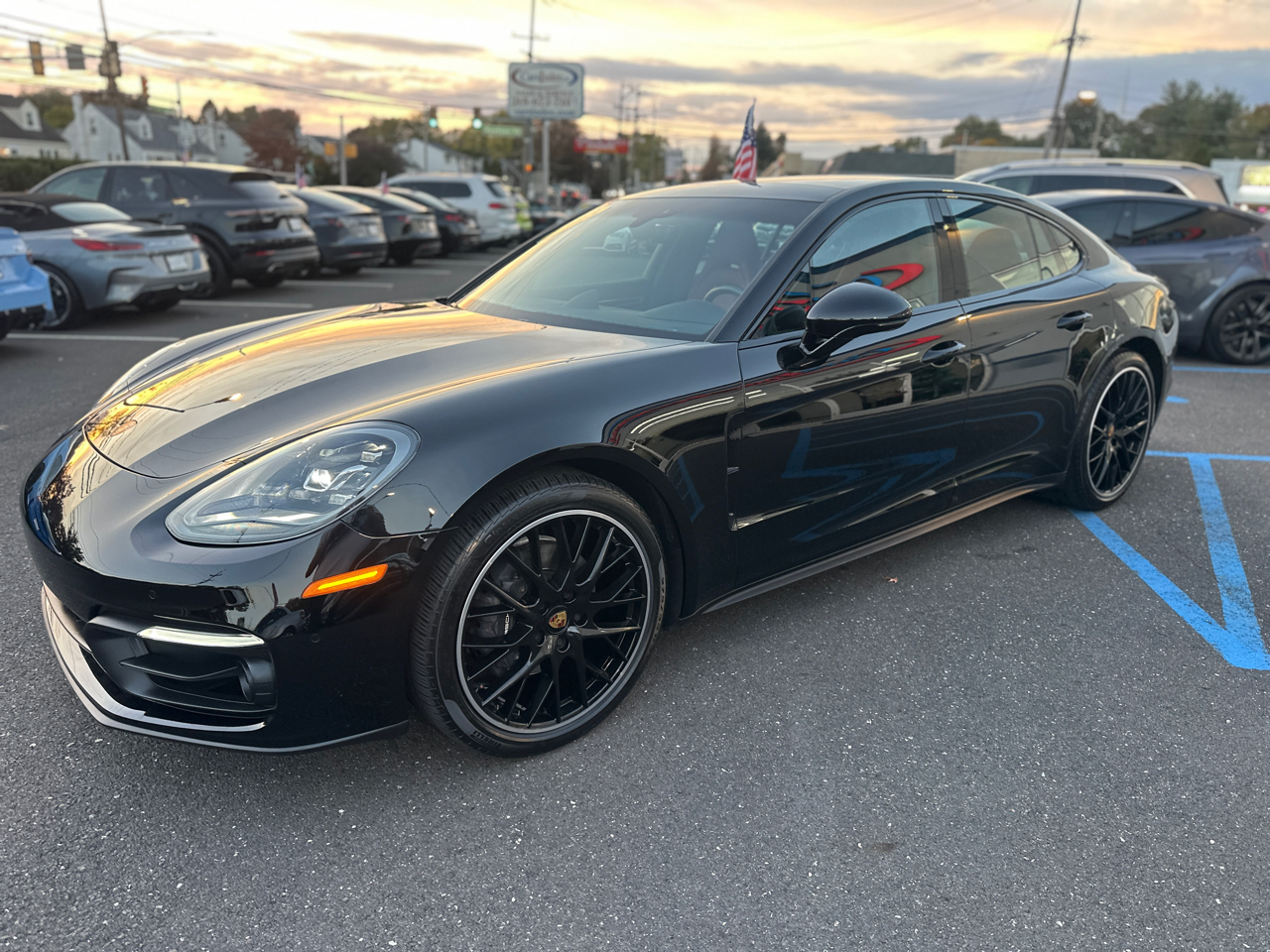 Porsche Panamera 4 Platinum Edition AWD 2023 Porsche Panamera 4 Platinum Edition AWD 2023