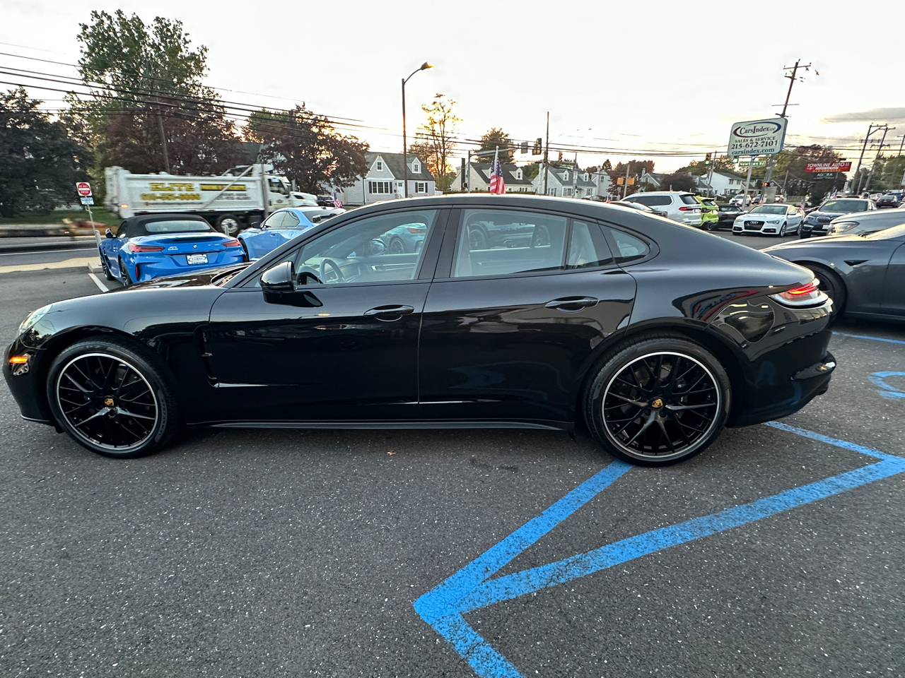Porsche Panamera 4 Platinum Edition AWD 2023 Porsche Panamera 4 Platinum Edition AWD 2023