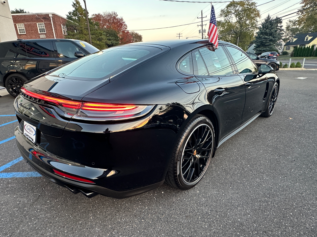 Porsche Panamera 4 Platinum Edition AWD 2023 Porsche Panamera 4 Platinum Edition AWD 2023