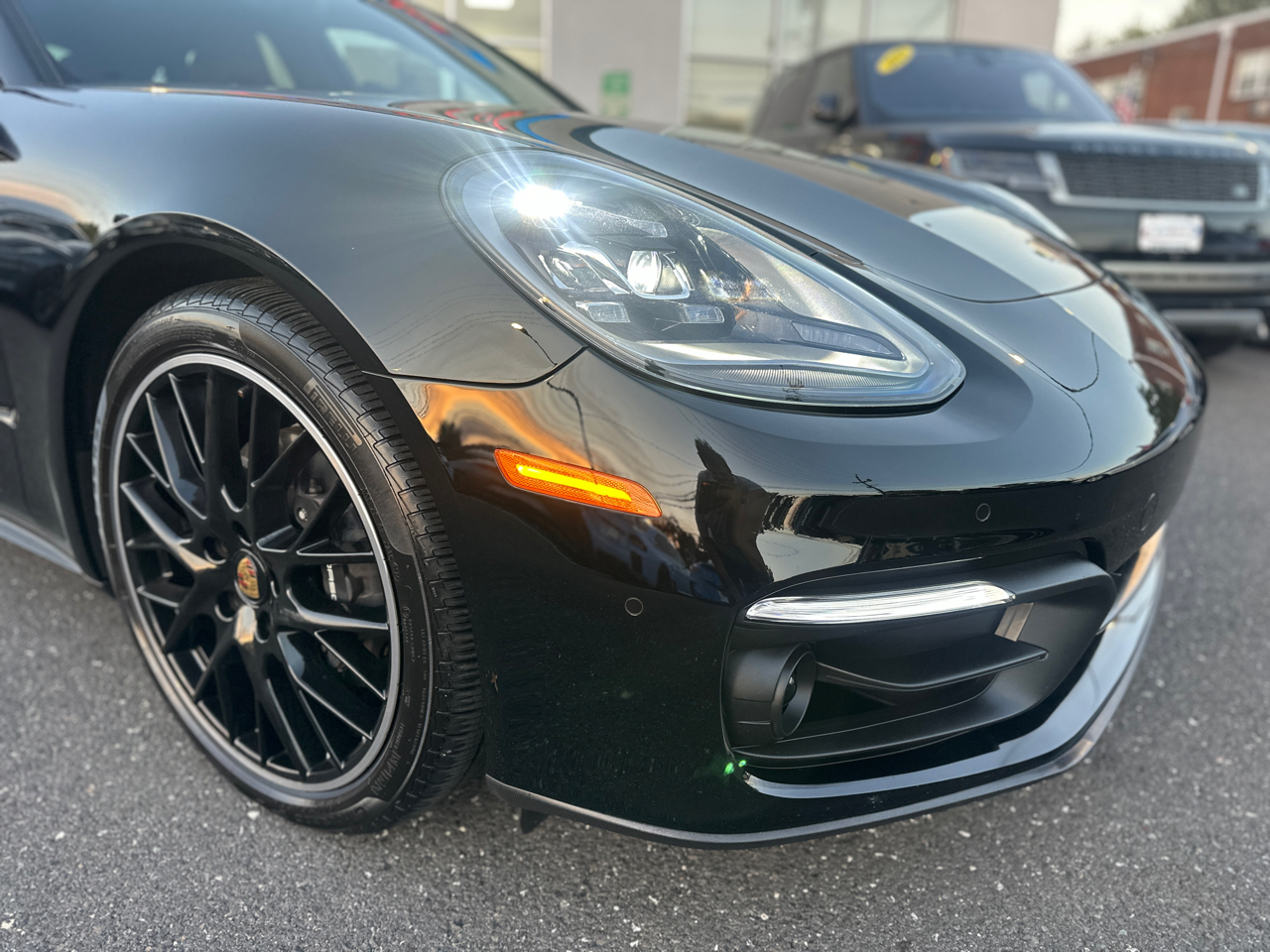 Porsche Panamera 4 Platinum Edition AWD 2023 Porsche Panamera 4 Platinum Edition AWD 2023
