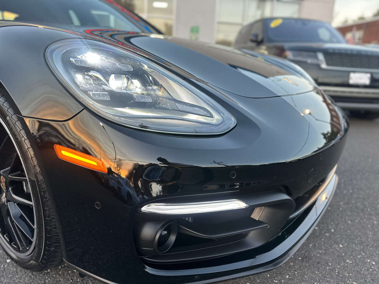 Porsche Panamera 4 Platinum Edition AWD 2023 Porsche Panamera 4 Platinum Edition AWD 2023