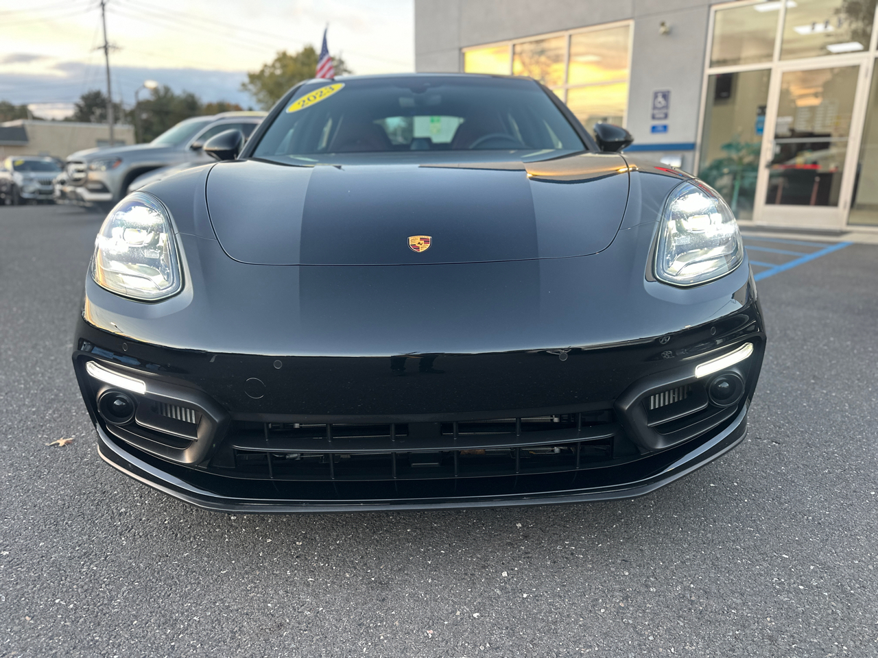 Porsche Panamera 4 Platinum Edition AWD 2023 Porsche Panamera 4 Platinum Edition AWD 2023