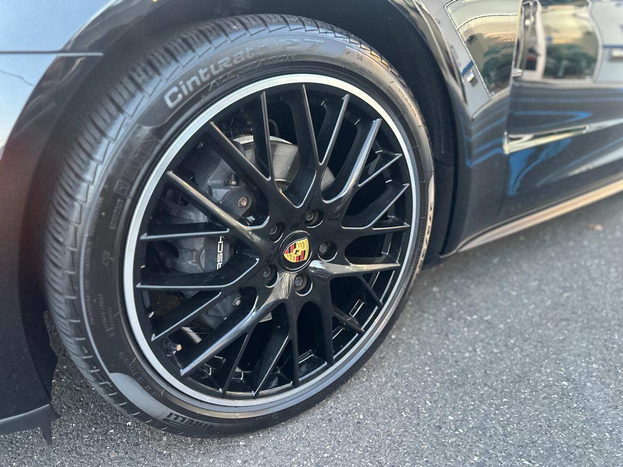 Porsche Panamera 4 Platinum Edition AWD 2023 Porsche Panamera 4 Platinum Edition AWD 2023