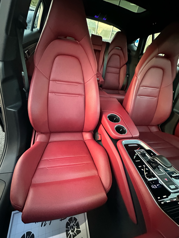 Porsche Panamera 4 Platinum Edition AWD 2023 Porsche Panamera 4 Platinum Edition AWD 2023