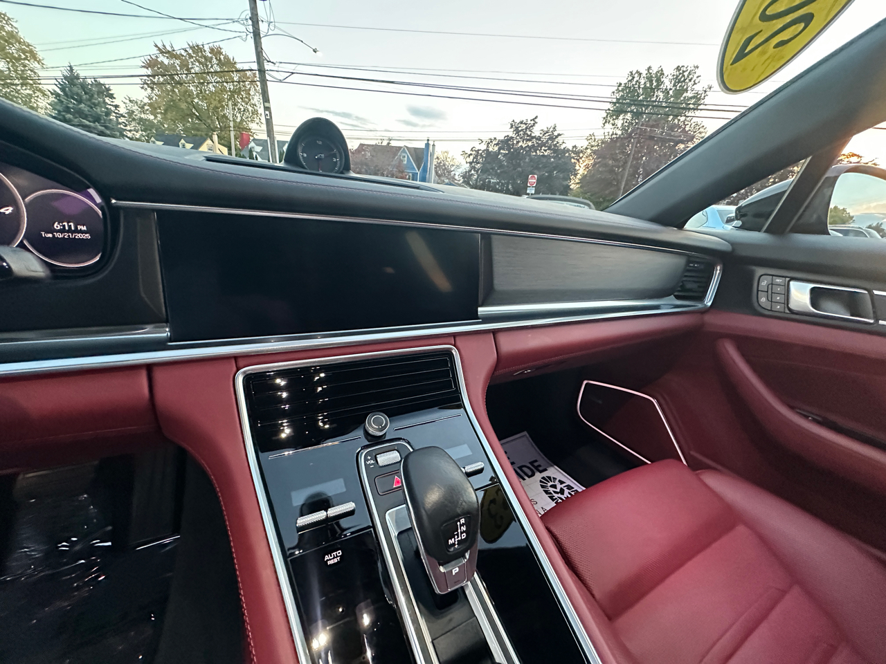 Porsche Panamera 4 Platinum Edition AWD 2023 Porsche Panamera 4 Platinum Edition AWD 2023