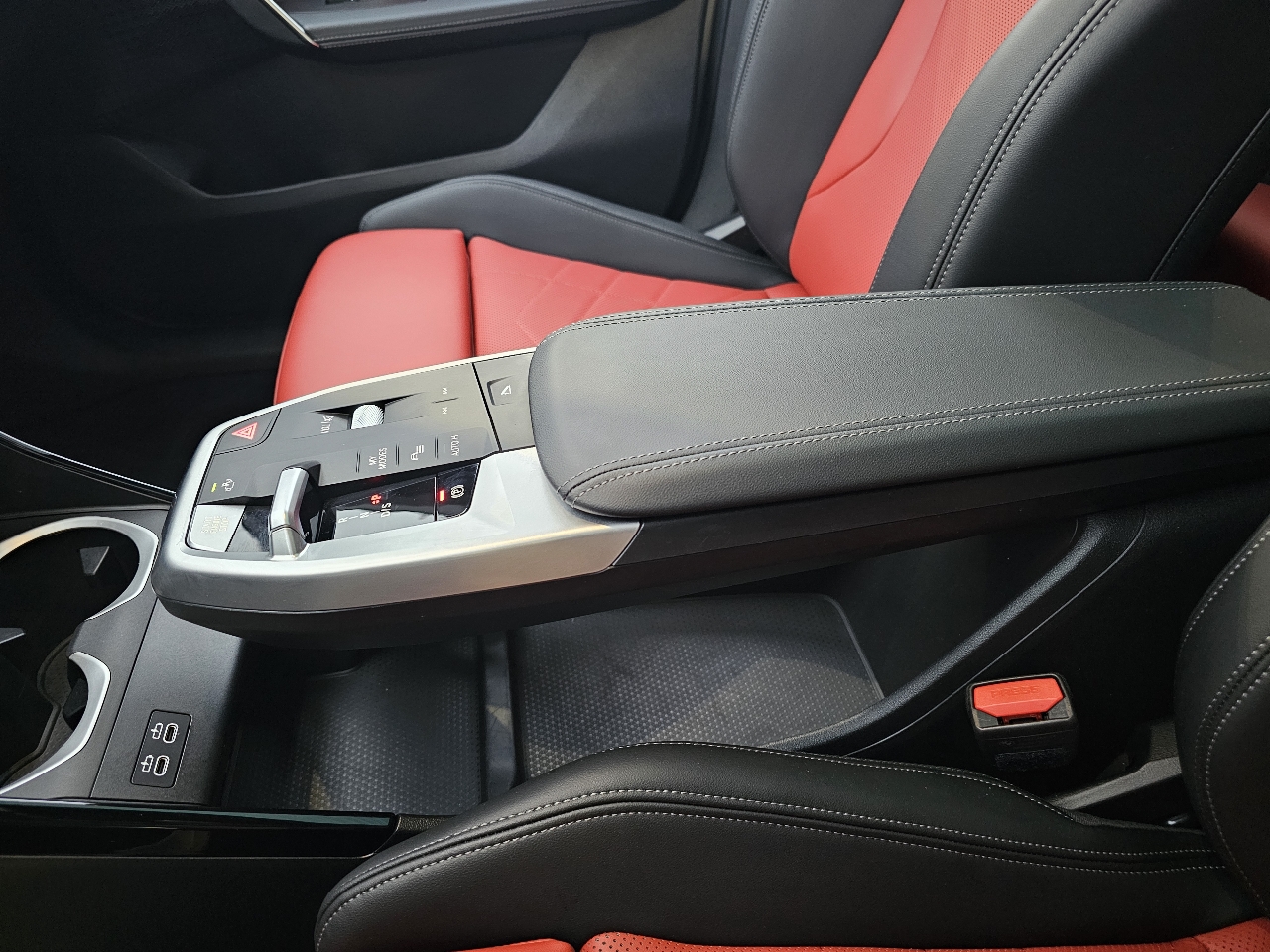 BMW X2 xDrive28i Sports Activity Coupe 2025